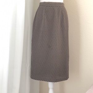 Patterned pencil skirt